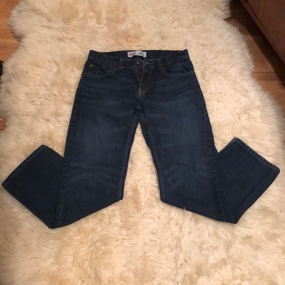 Boy’s dark blue Levi’s jeans